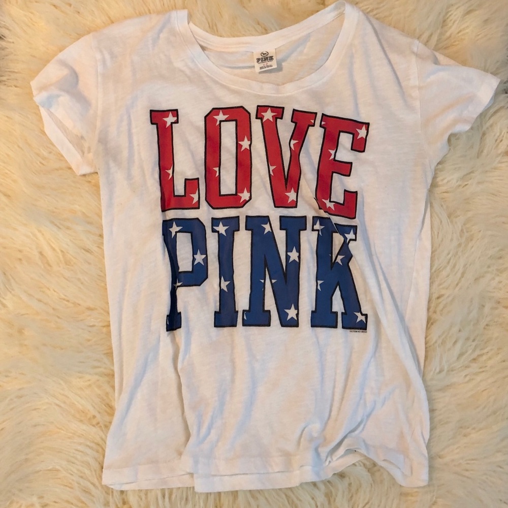 VS pink t-shirt!